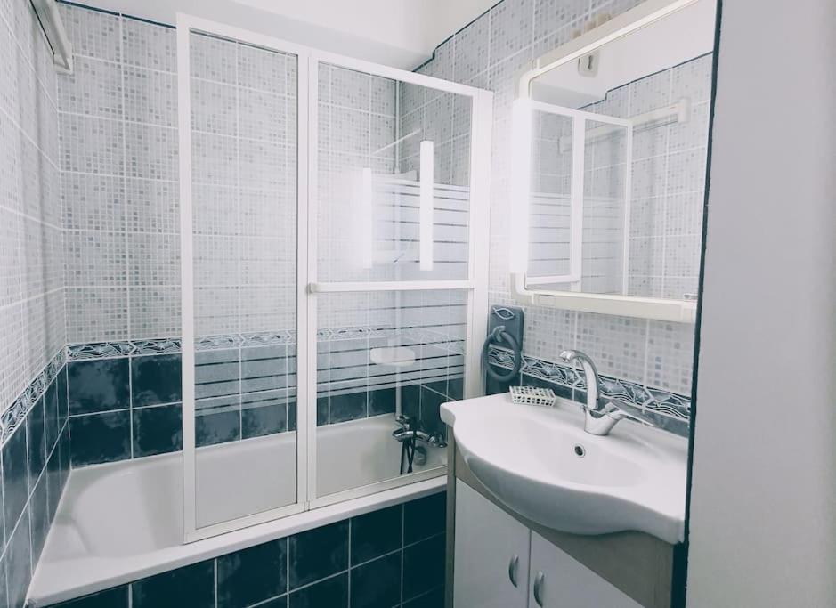 Le Marty 9 Vue Loggia Climatise Piscine Centre Apartment Sète